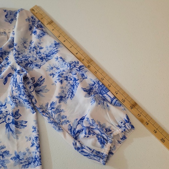 Crown & Ivy Women Blue White Toile Print Tassel Tie Blouse Top Small 3/4 Sleeve - Picture 8 of 10